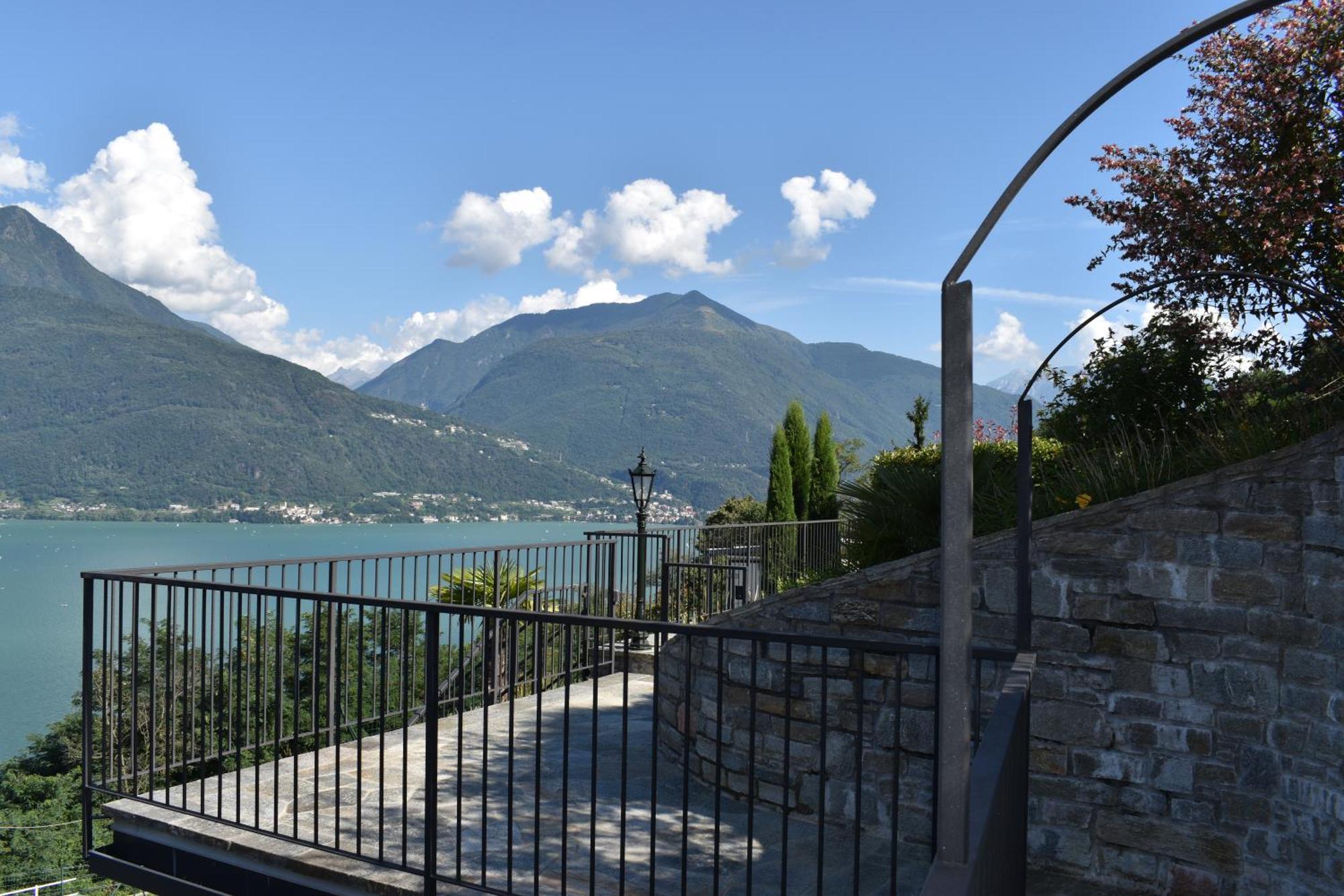 Apartment Monte E Lago Pianello Del Lario Eksteriør billede