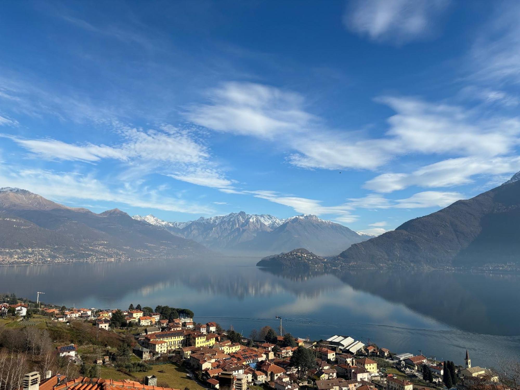 Apartment Monte E Lago Pianello Del Lario Eksteriør billede